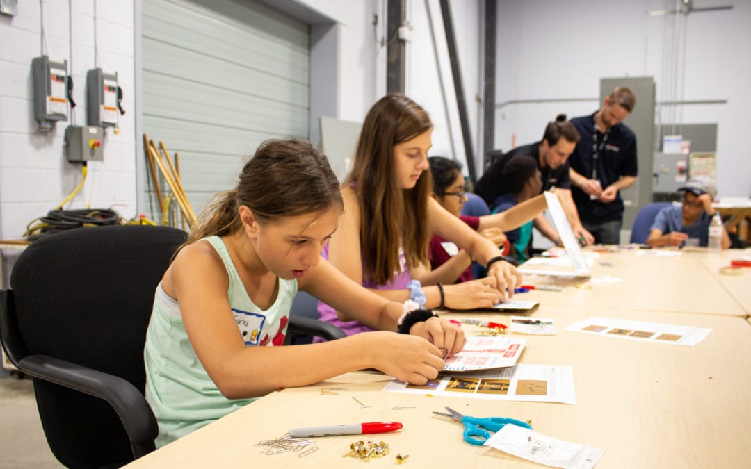 kids-building-electrical-circuit-boards-STEM-day